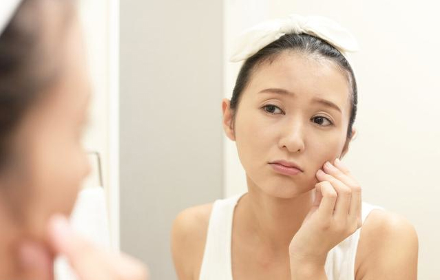抗皱产品真的能抗皱吗？脸上有皱纹怎么办？